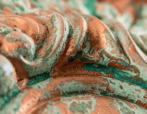 Многослойное патинирование: техника нанесения и снятия контрастных слоев краски