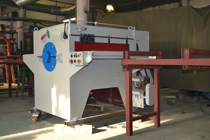 Одновальный многопильный станок Танк КС1000