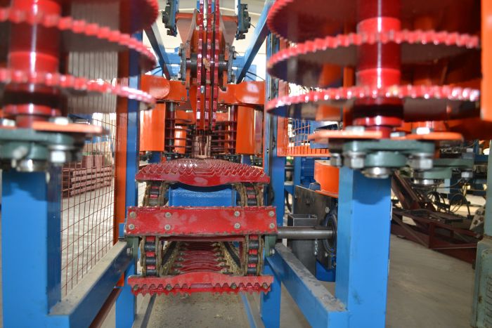 Станок дисковый двухвальный бревнопильный c гусеничной подачей Алтай-СБГ480