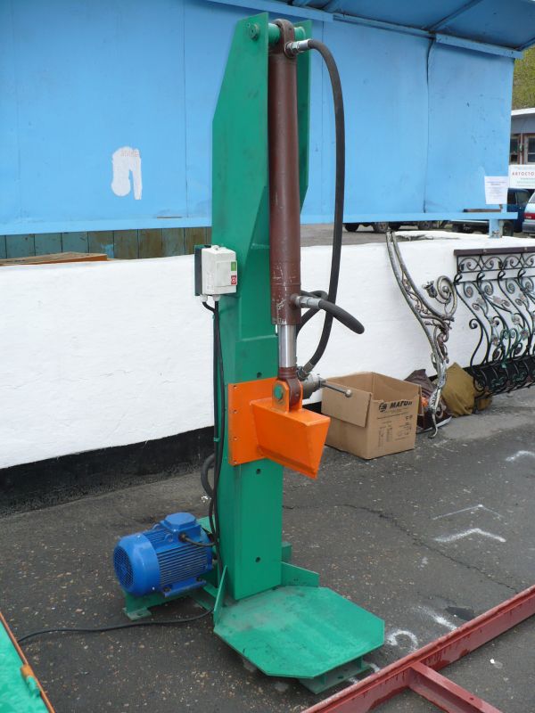 Дровокол вертикальный электрический Алтай-КГВ