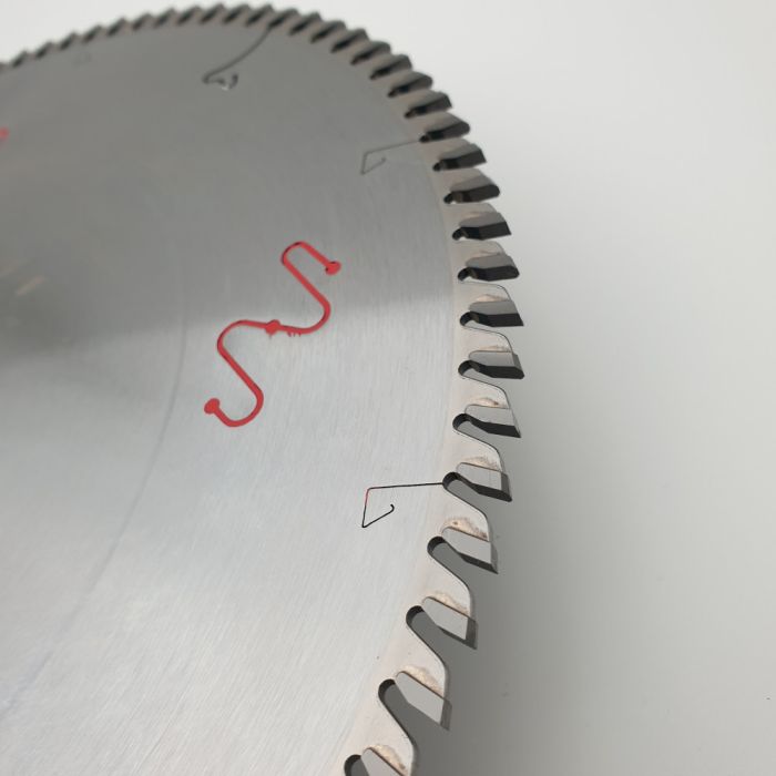 Пильный диск по алюминию 250х3.5/3.0х30 z80 TFZN RED SAMURAI